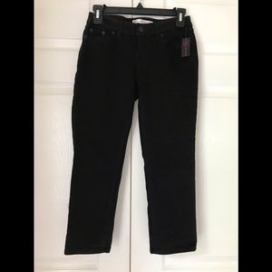 Stretchy crop capris pants